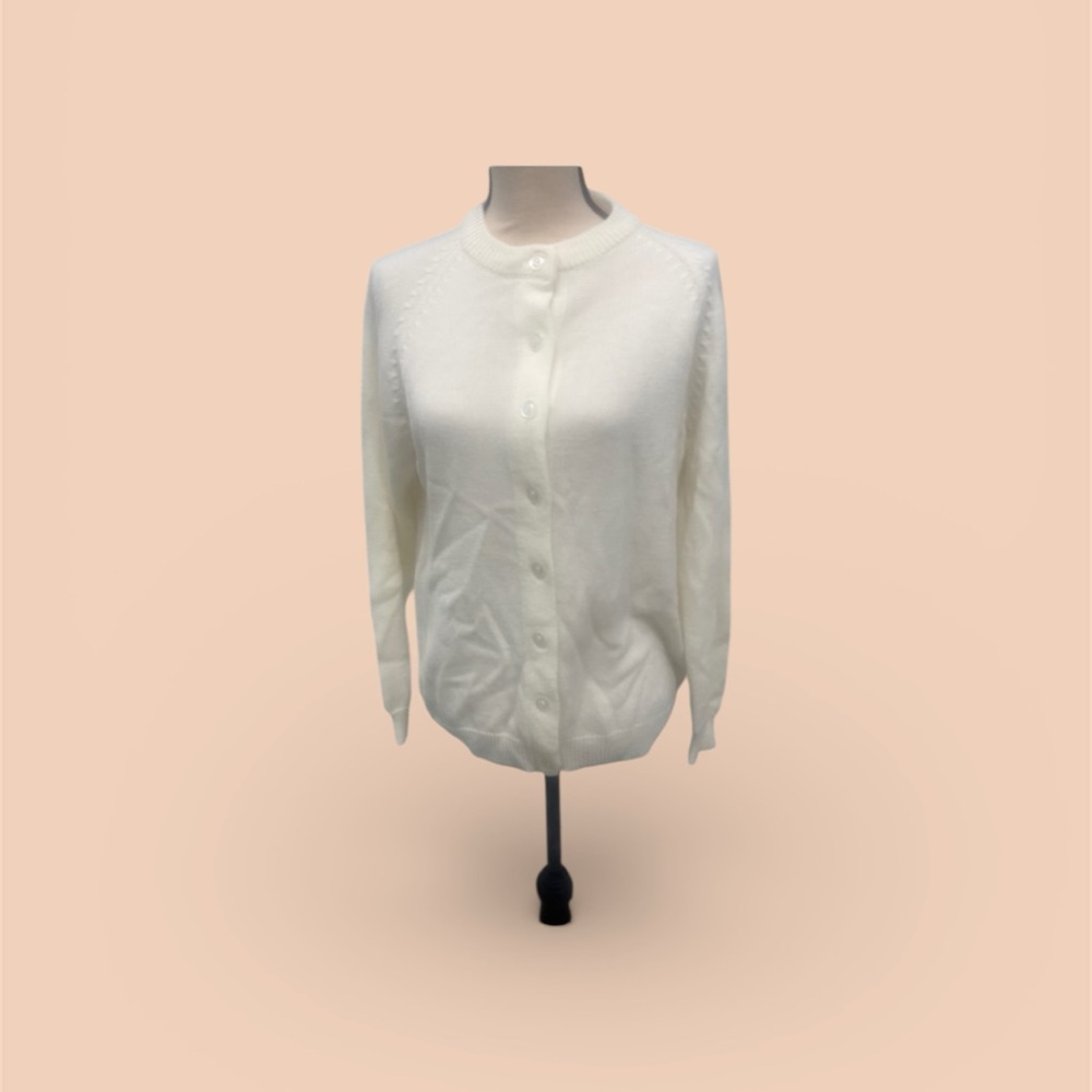 🤍 Vintage Society 100% Merino Wool Cardigan Sweater – Size M (Estimated)